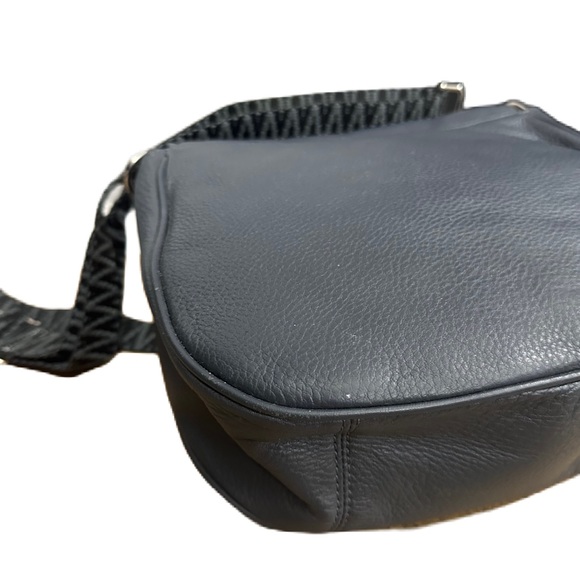 Marc Jacobs Recruit Nomad Saddle Pebble Leather Gray Crossbody Bag - Picture 8 of 14